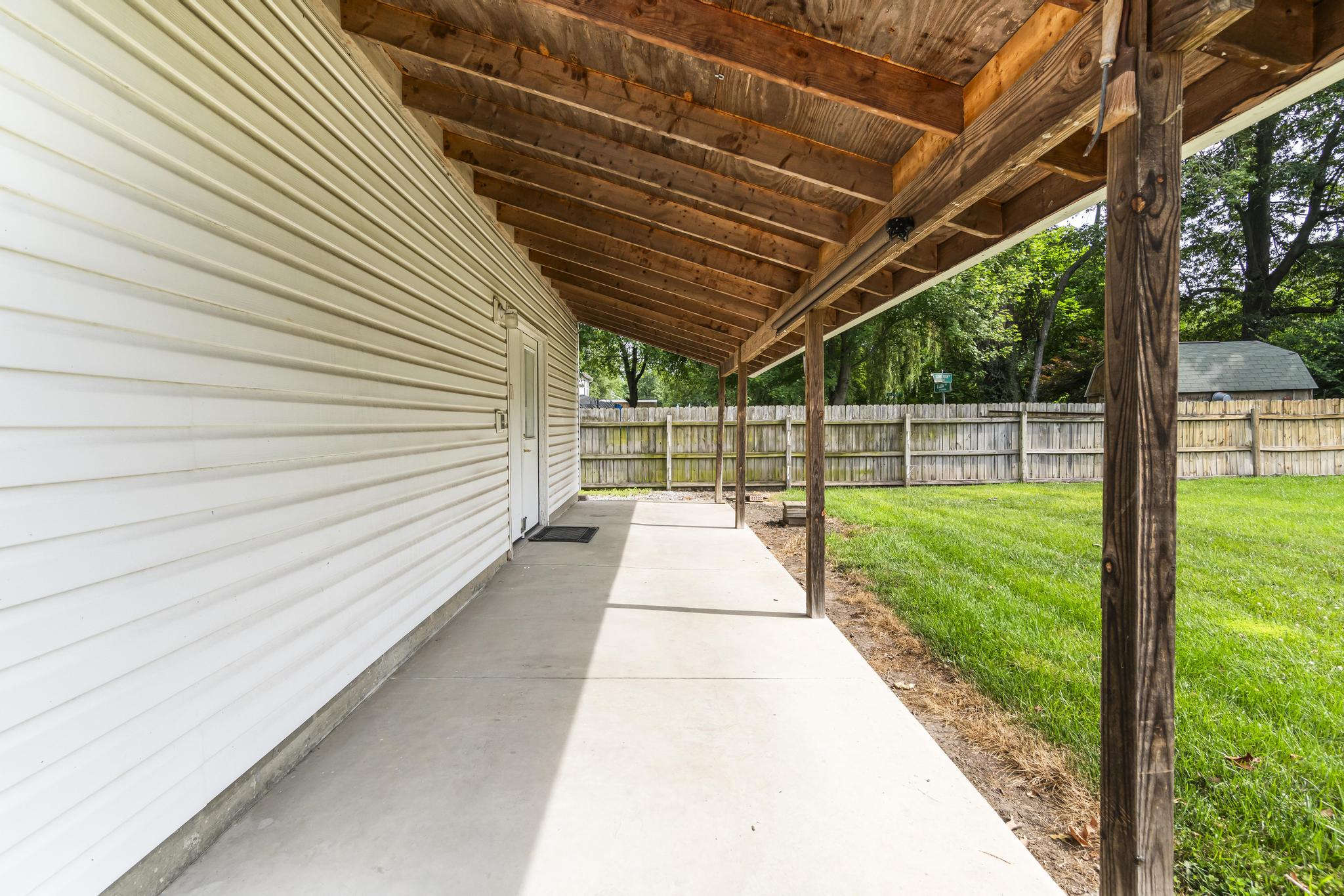 Garage covered patio